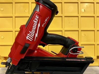 Milwaukee 2745-20 M18 Fuel Framing Nailer