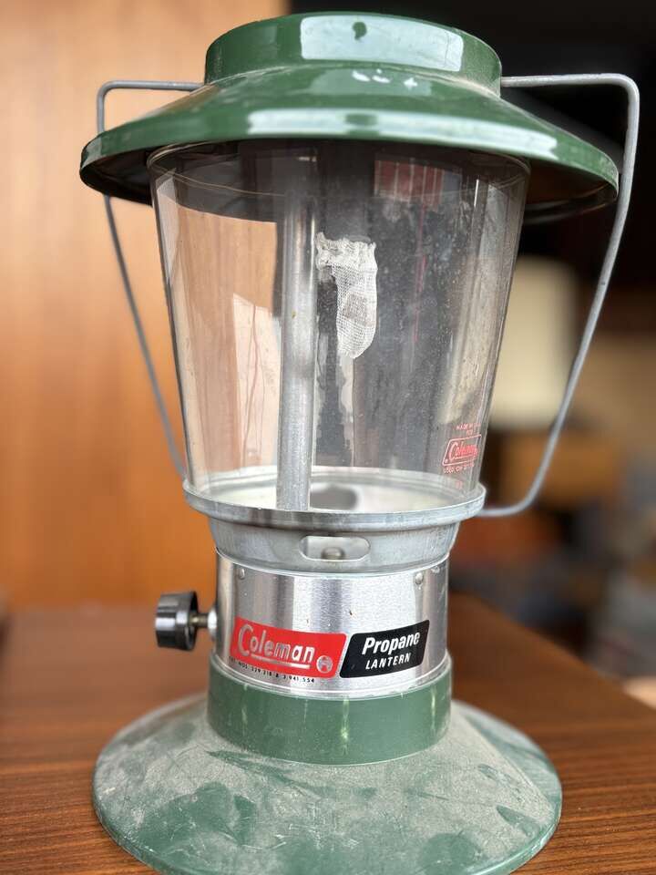 Vintage Coleman 5114c propane camping lantern. glass is great too