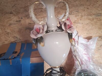 Vintage, Capodimonte-style porcelain lamp