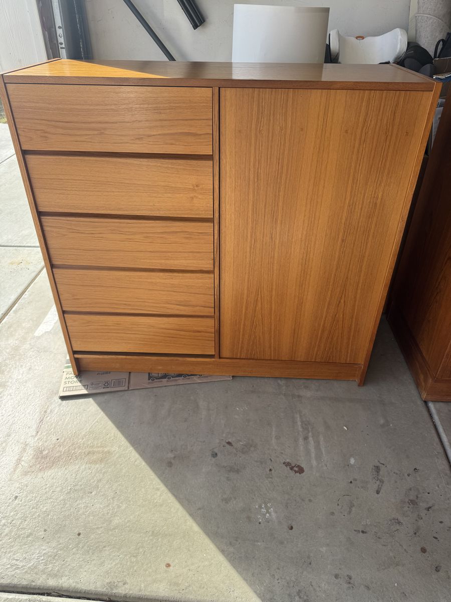 vintage Mid Century Dresser