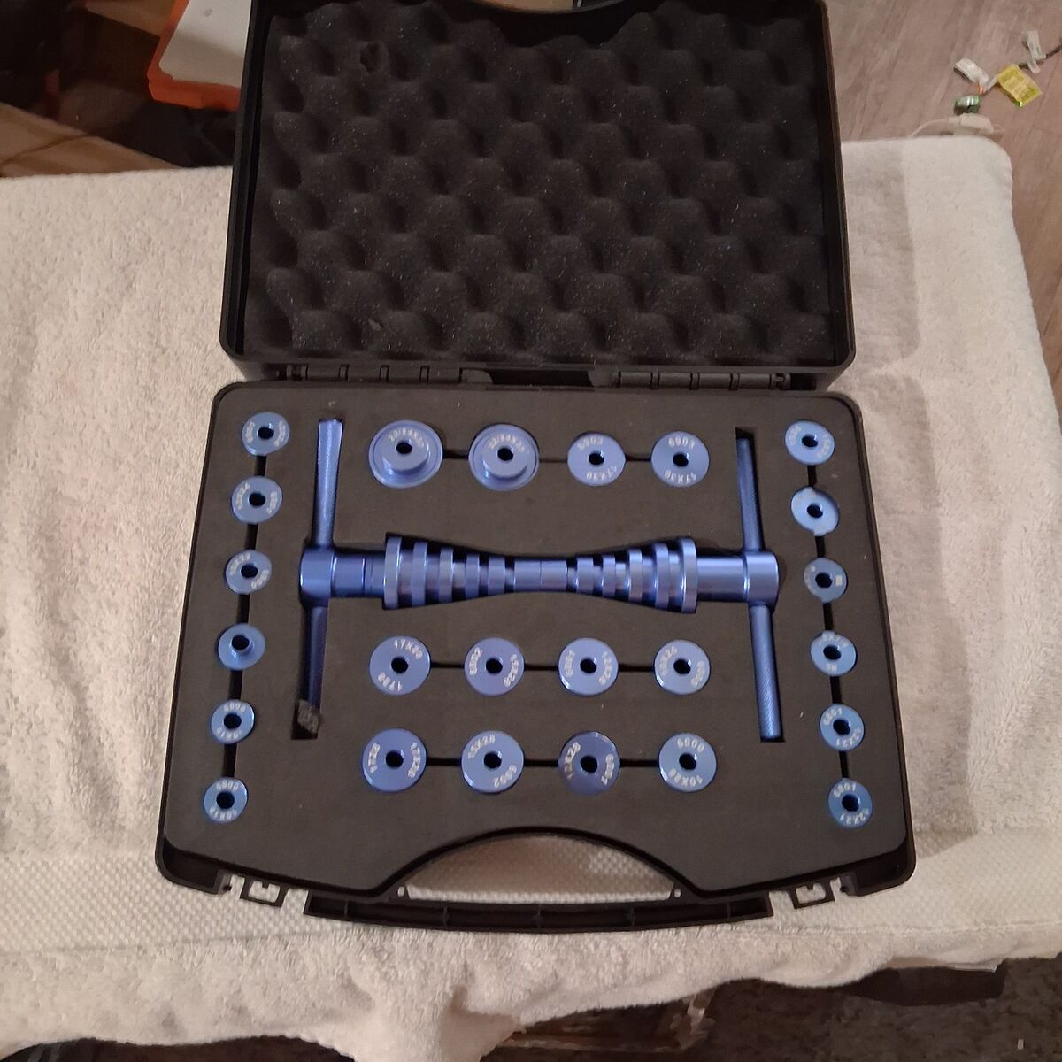 BICycle bearing press kit