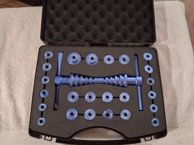 BICycle bearing press kit