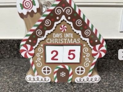 Gingerbread house countdown