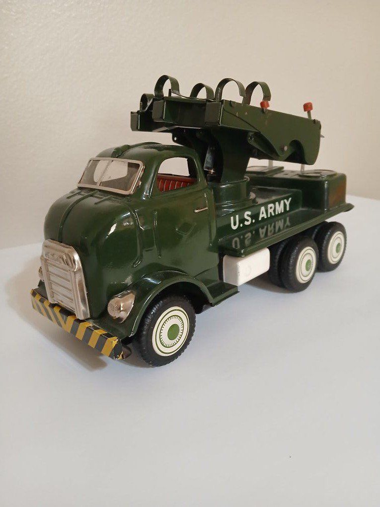 antique U.S. ARMY ROCKET LAUNCHER TRUCK