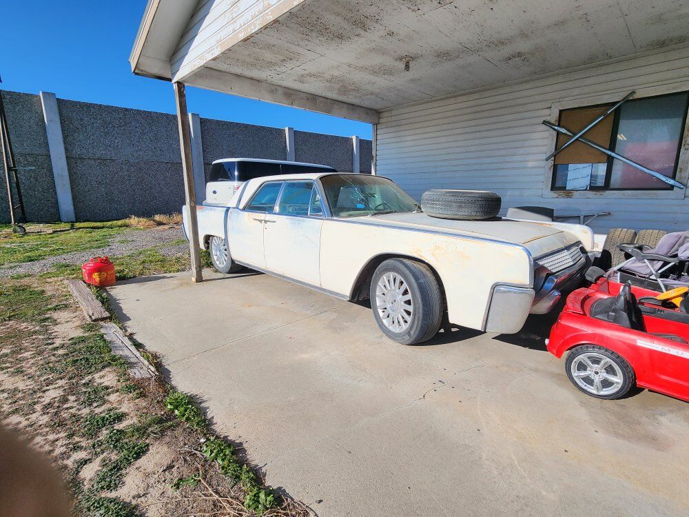 1961 Lincoln continental suicide door