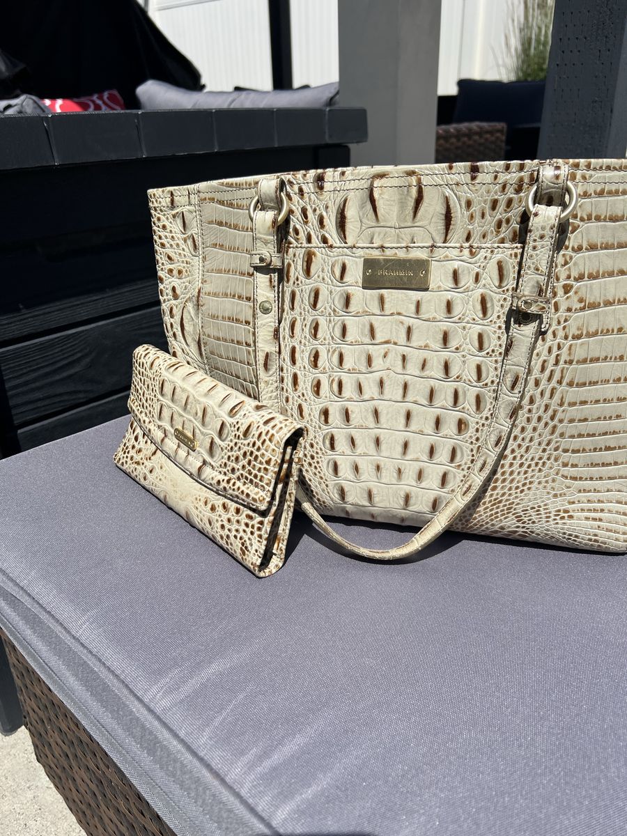 Authentic Brahmin Leather Tote & Includes matching Brahmin wallet Excellent Condition