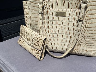 Authentic Brahmin Leather Tote & Includes matching Brahmin wallet Excellent Condition