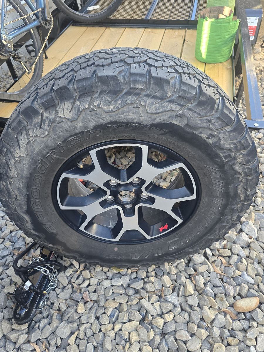 Jeep Rubicon wheels, 46000 miles 