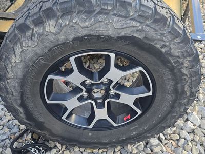 Jeep Rubicon wheels, 46000 miles