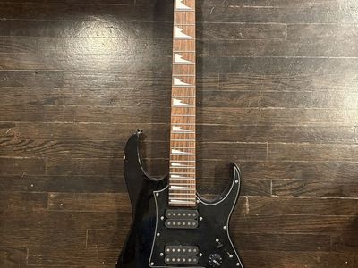 Ibanez Gio Mikro Electric Guitar Black 6-String Right-Handed