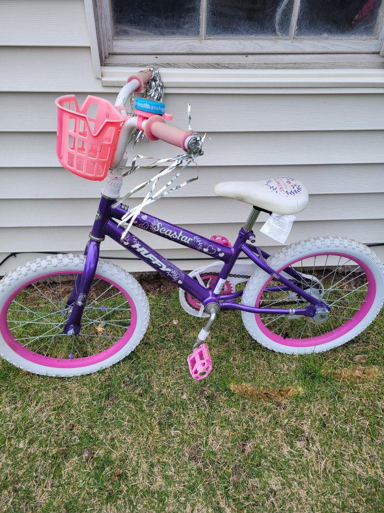 Huffy Seastar 16" Kid's Bike Purple w/ Basket & Streamers - Good Condition