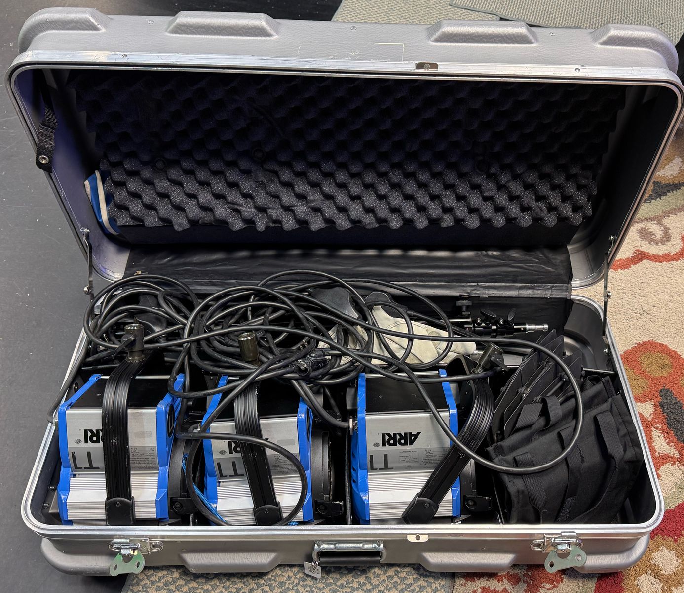 Arri T1 Tungsten 3-Light Kit