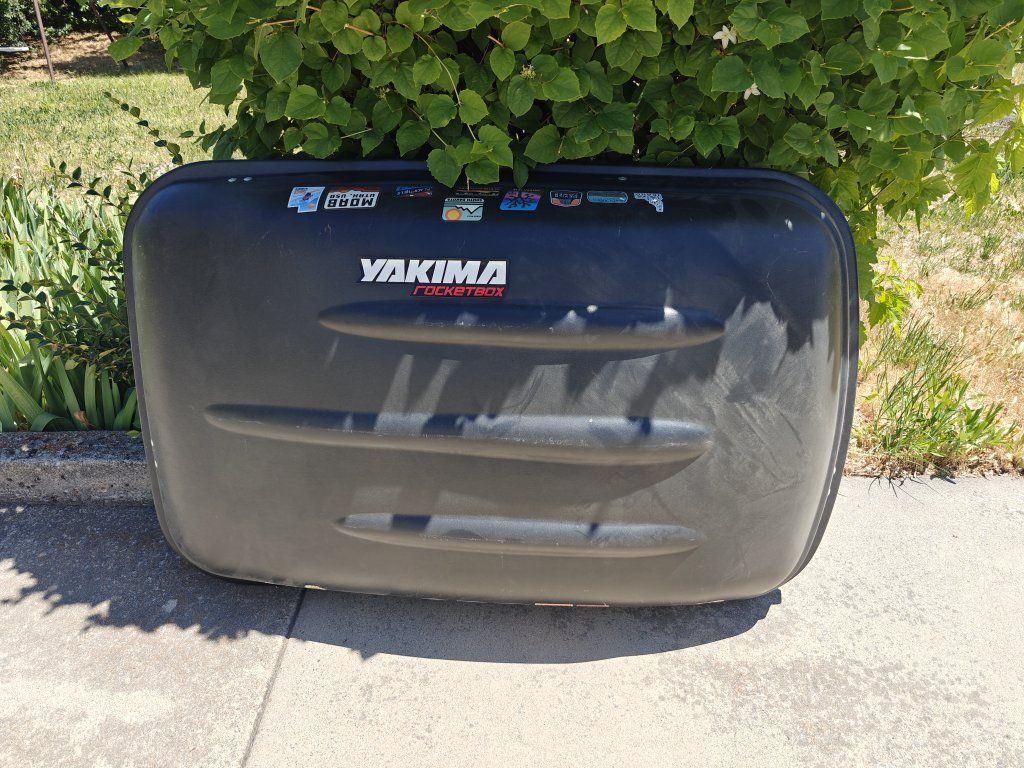 LOOK!! Yakima RocketBox Pro 12 Rooftop Cargo Box - Great Condition with Keys!