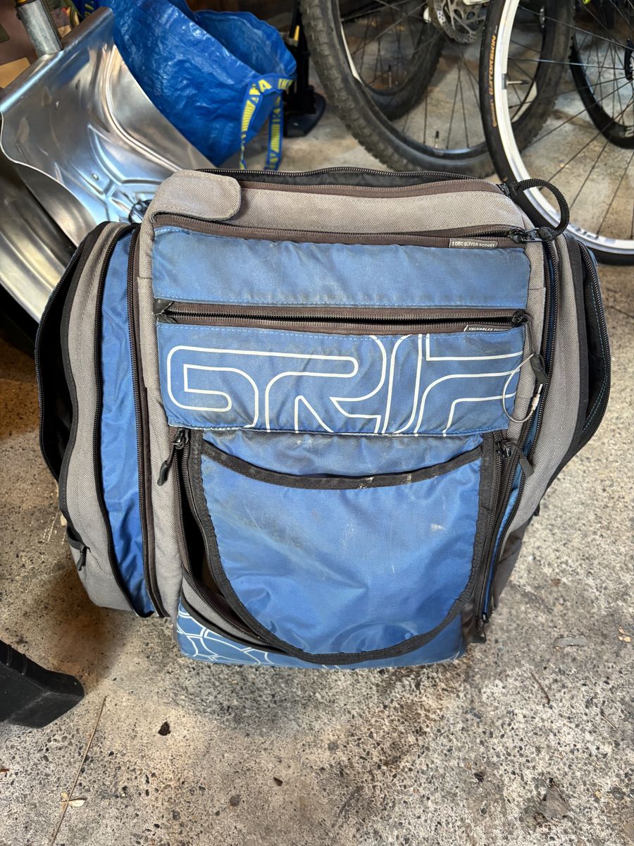 GRIPeq Disc Golf Bag