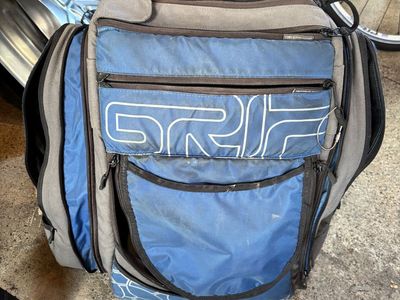 GRIPeq Disc Golf Bag