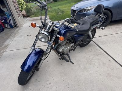 2003 Suzuki GZ250