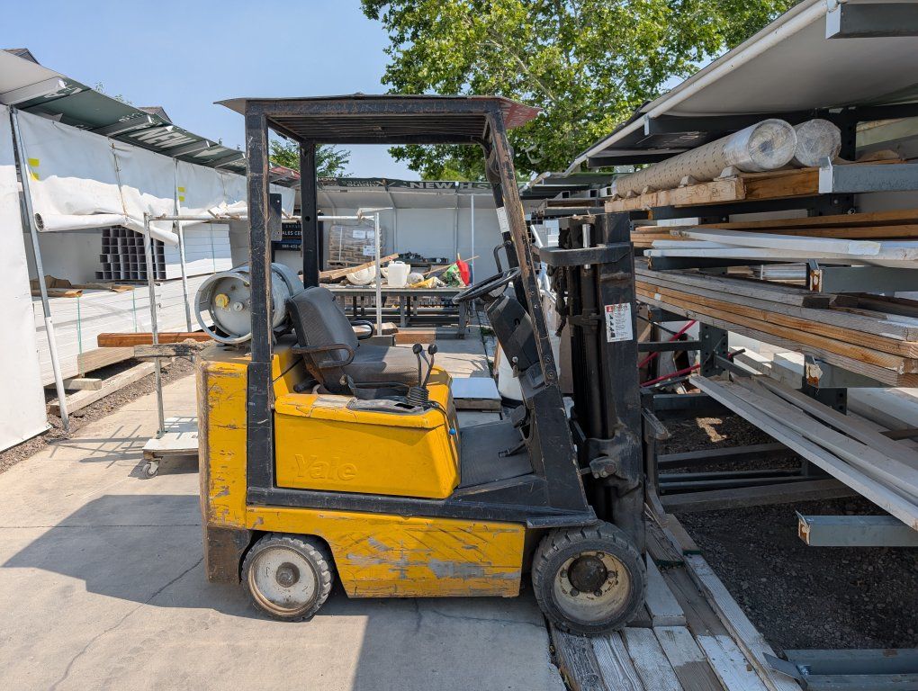 Used Yale GL040AFNUAV061 Forklift - 4000 lb Capacity, LP Type