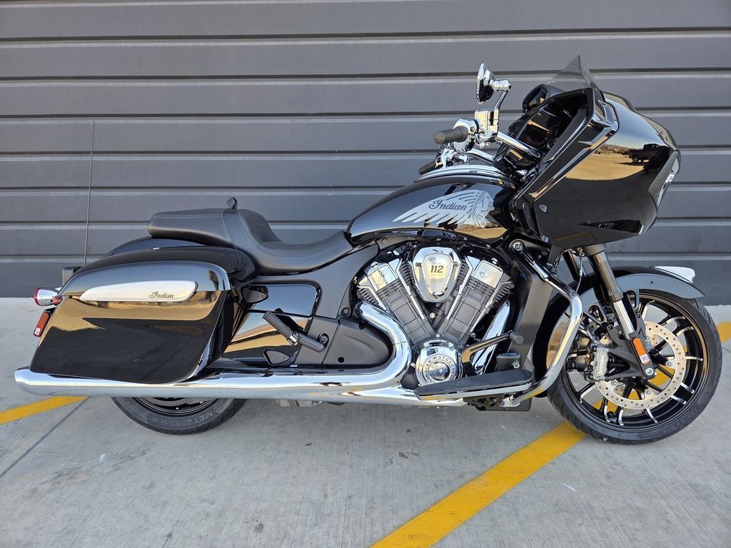 2026 Indian Motorcycle® Challenger® Limited 112 Black Metallic