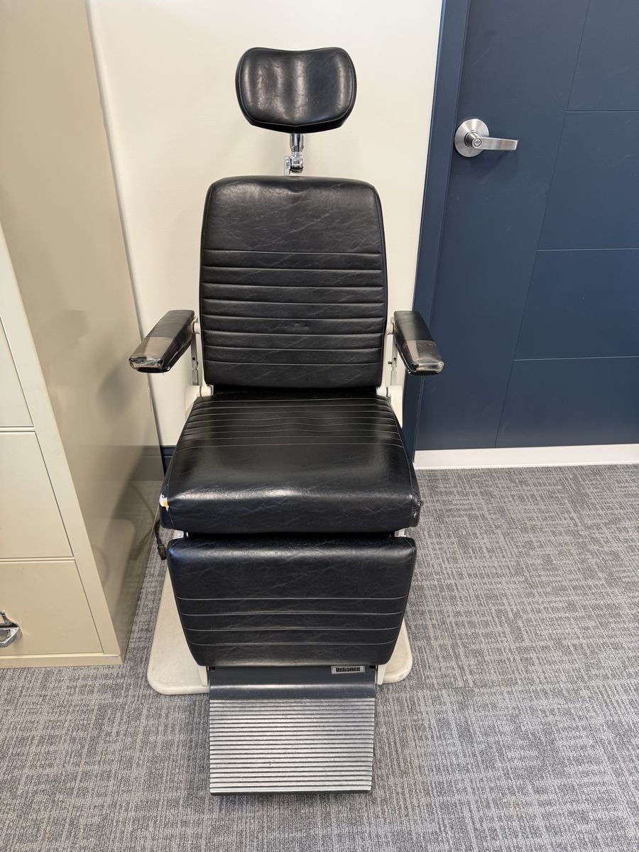 Reliance 7000 Medical Exam Chair