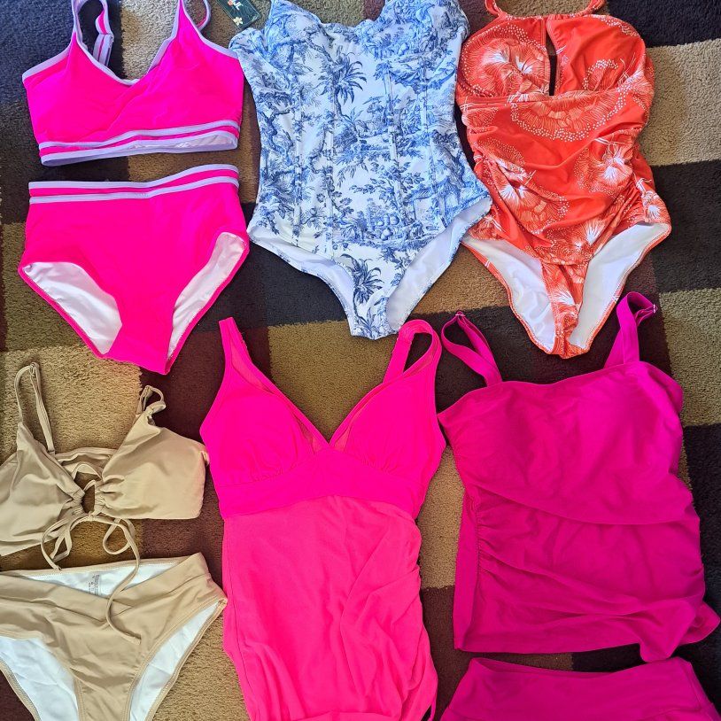6 cute swimsuits