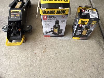 Various black jack hydraulic jacks