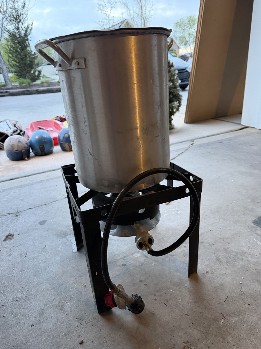 Turkey Fryer Kit – Propane Burner w/ Pot, Rack & Thermometer