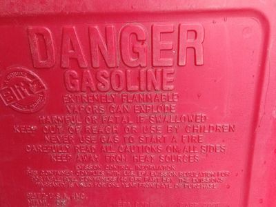 Quality Blitz 5 Gal Gas Can With Poor Handle In Go