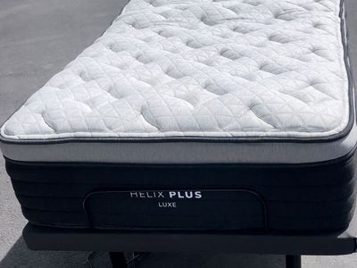Helix Plus Luxe Twin XL Mattress w/ Nectar Adjustable Base