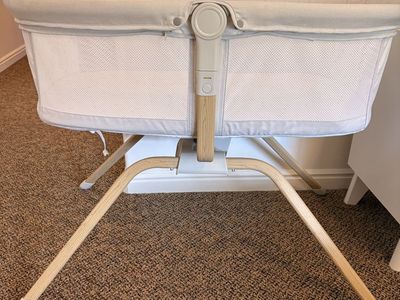 Swivel Sleeper Essential - Newborn Baby Bassinet