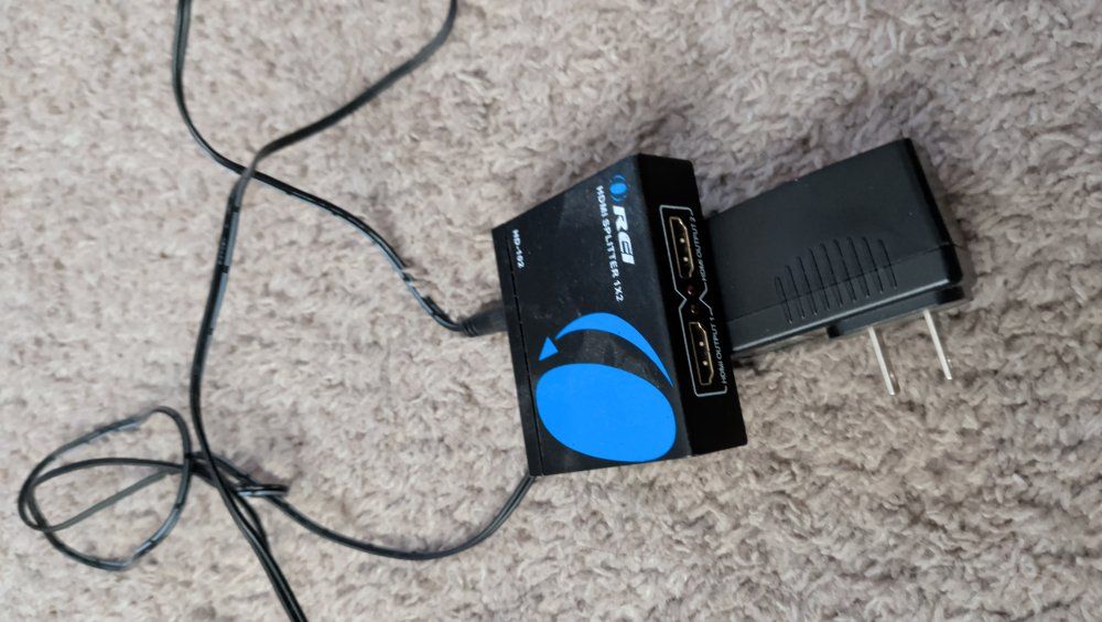 HDMI splitter