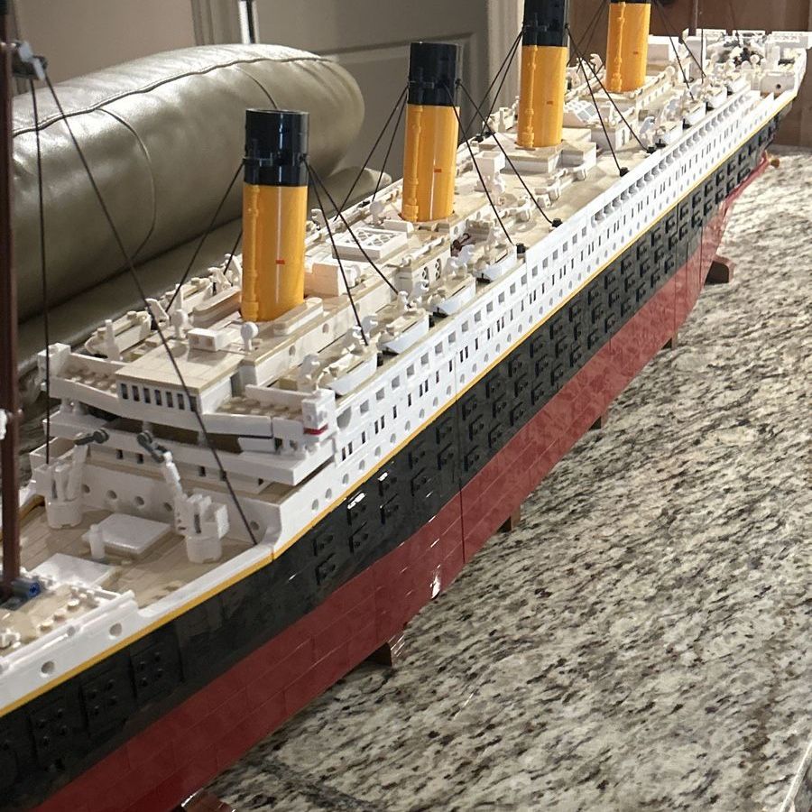 10294 LEGO TITANIC