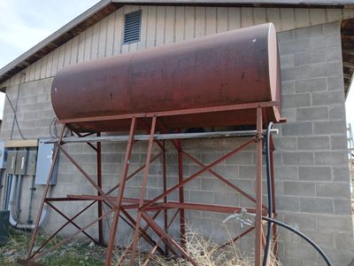 1000 gallon fuel tank