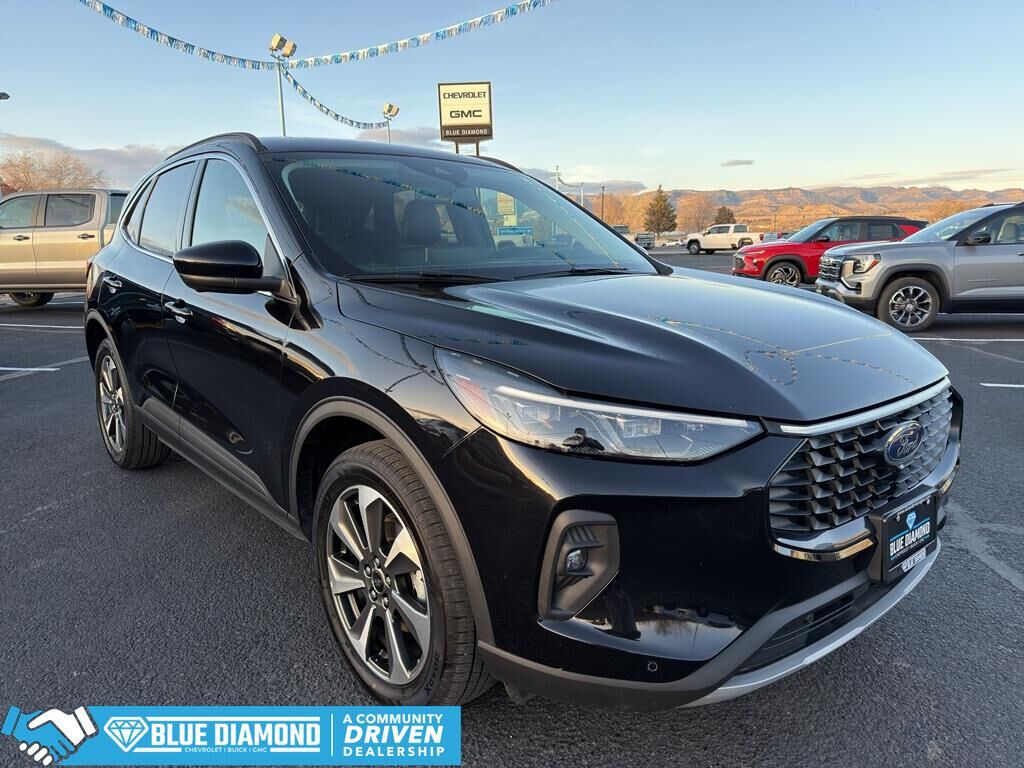 2024 Ford Escape Platinum