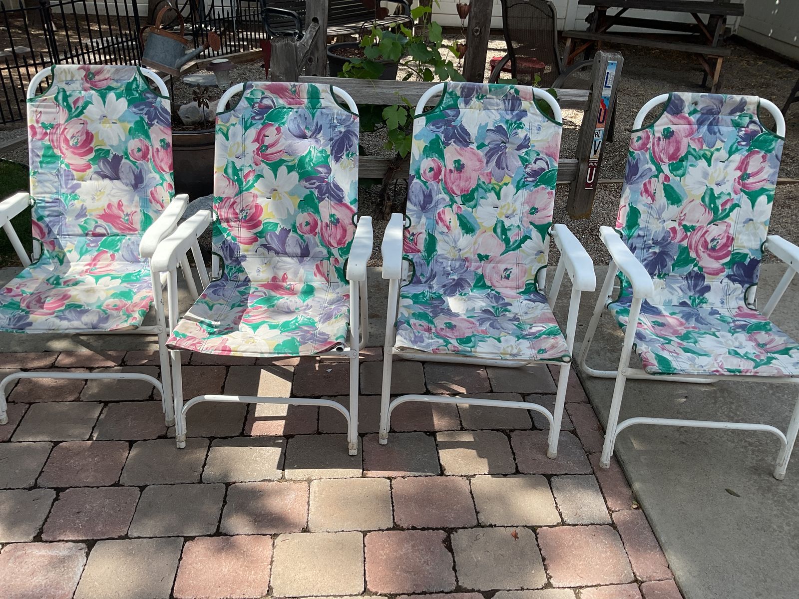 4 Vintage Outdoor Foldable Chairs