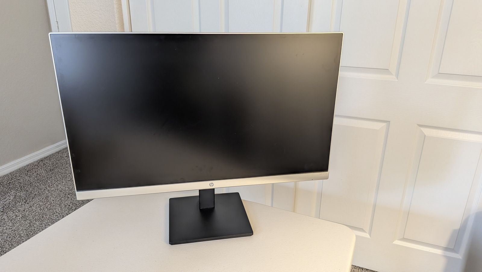 HP - 27" IPS LED QHD Monitor with Adjustable Height (HDMI, VGA) - Silver & Black