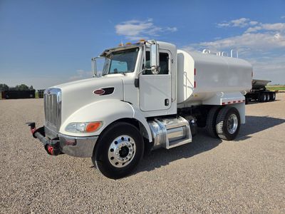 2011 PETERBILT 337