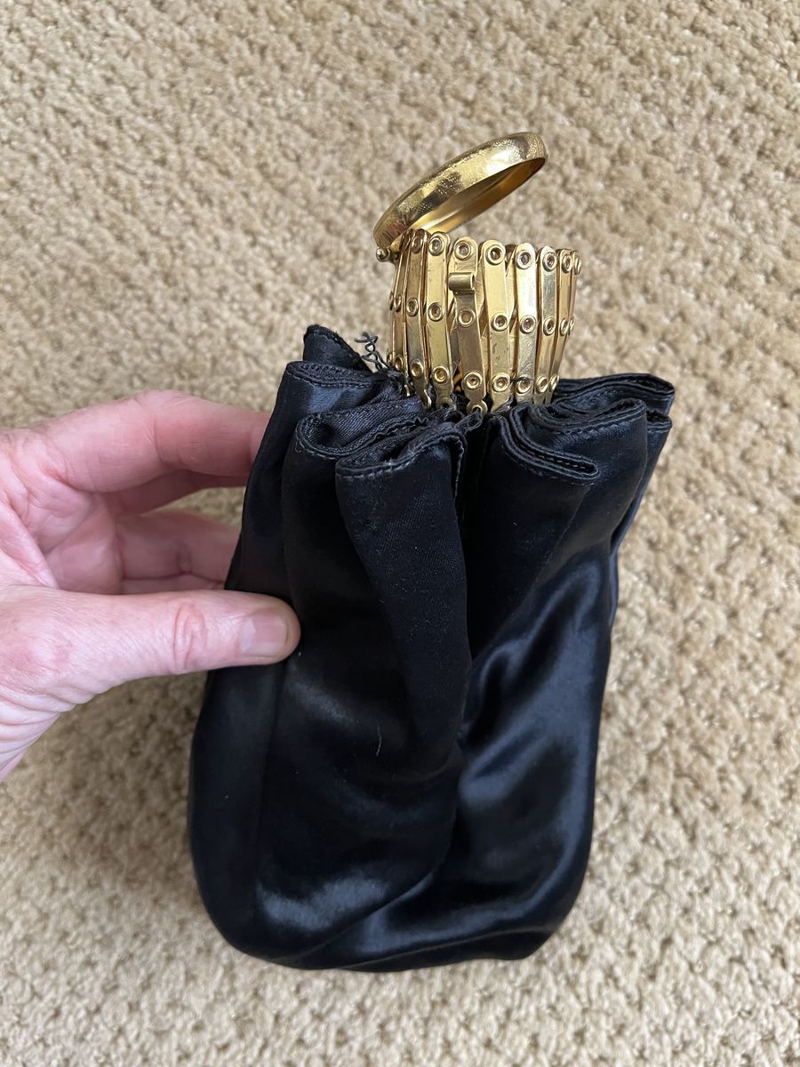 Vintage/Antique - Expandable Black and Gold Purse