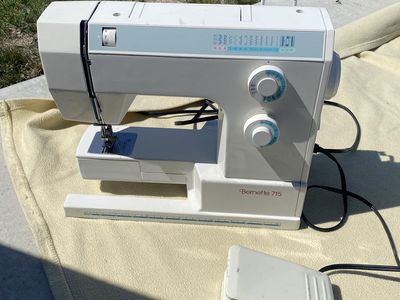 Sewing machine Bernette 715