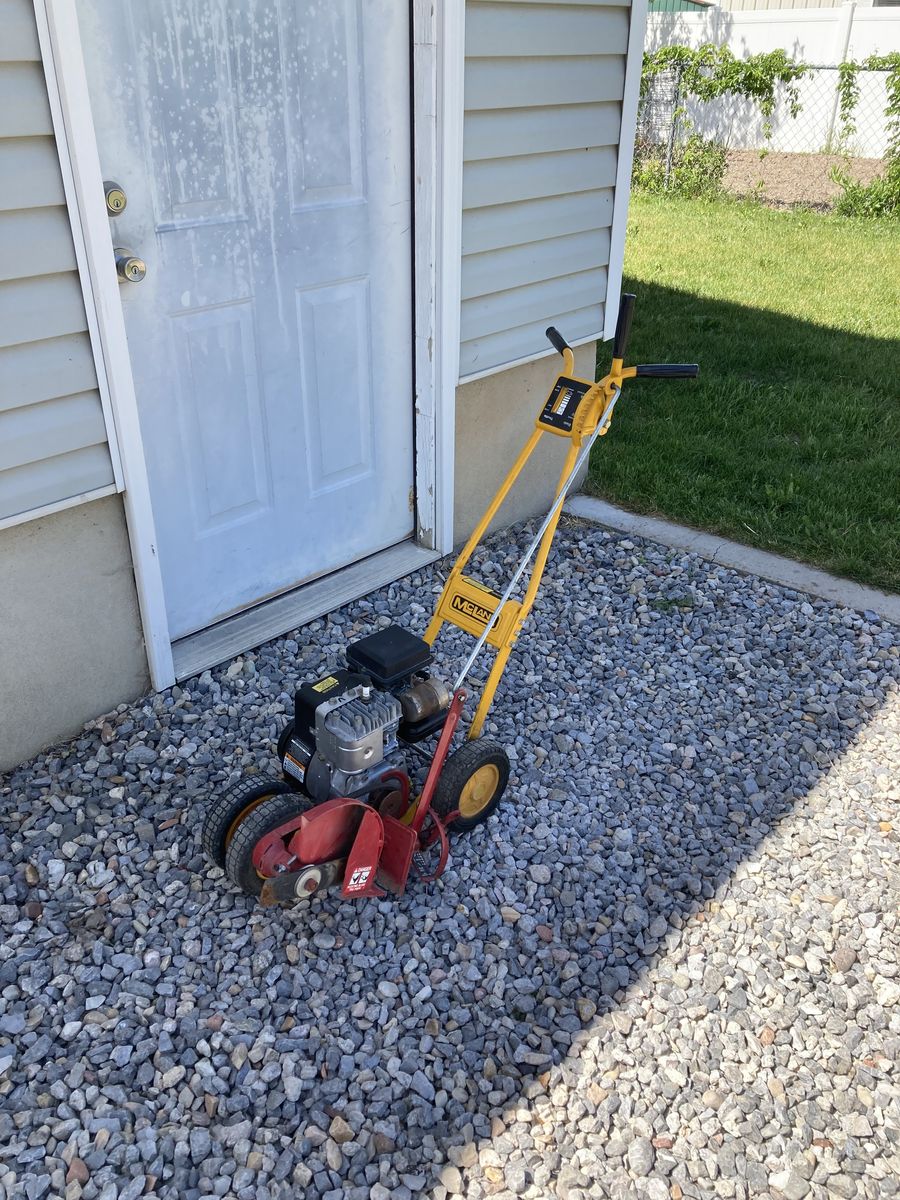McLane lawn edger needs carburetor work