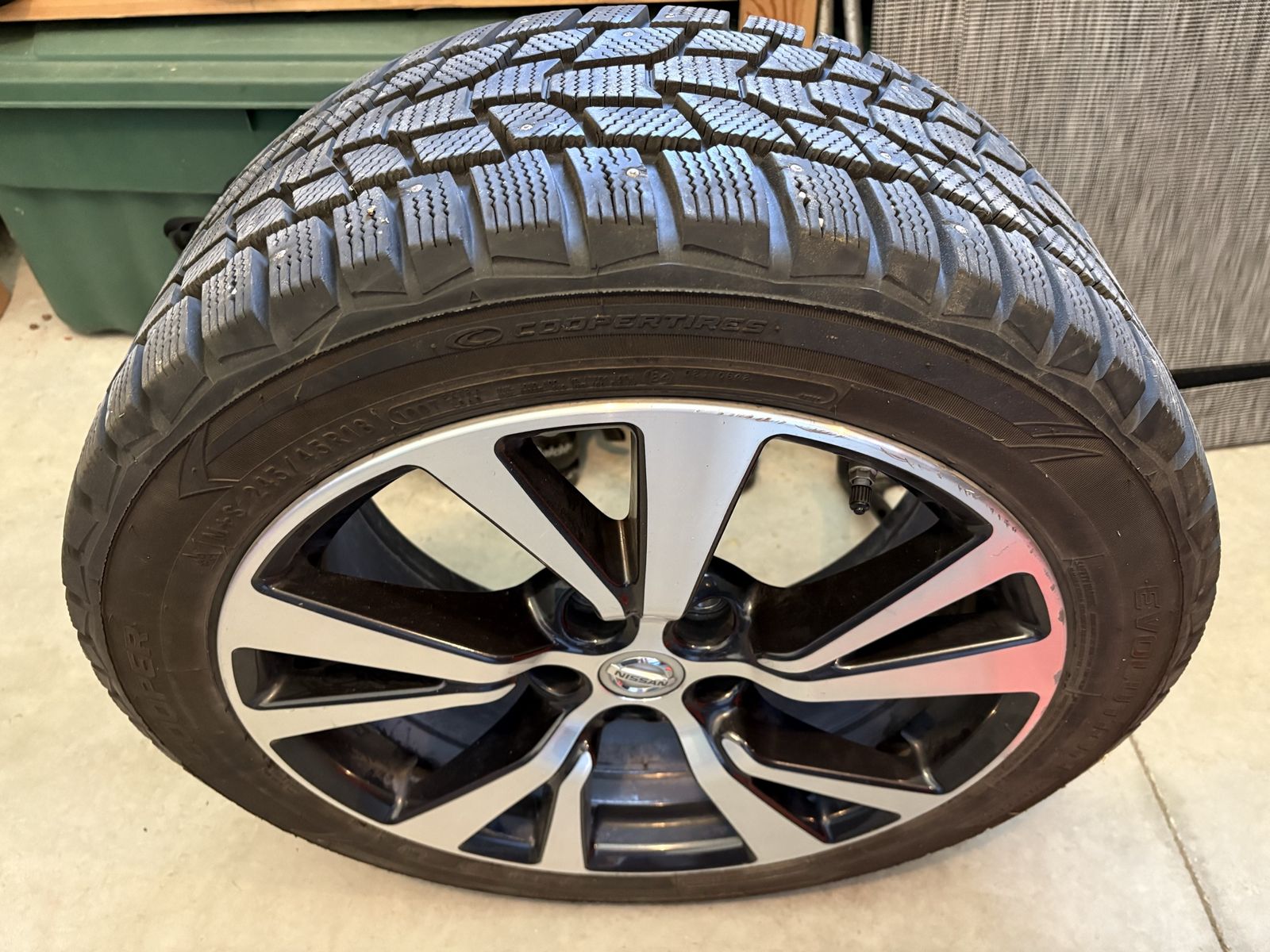 2016-2021 Nissan Maxima alloy rims and snow tires