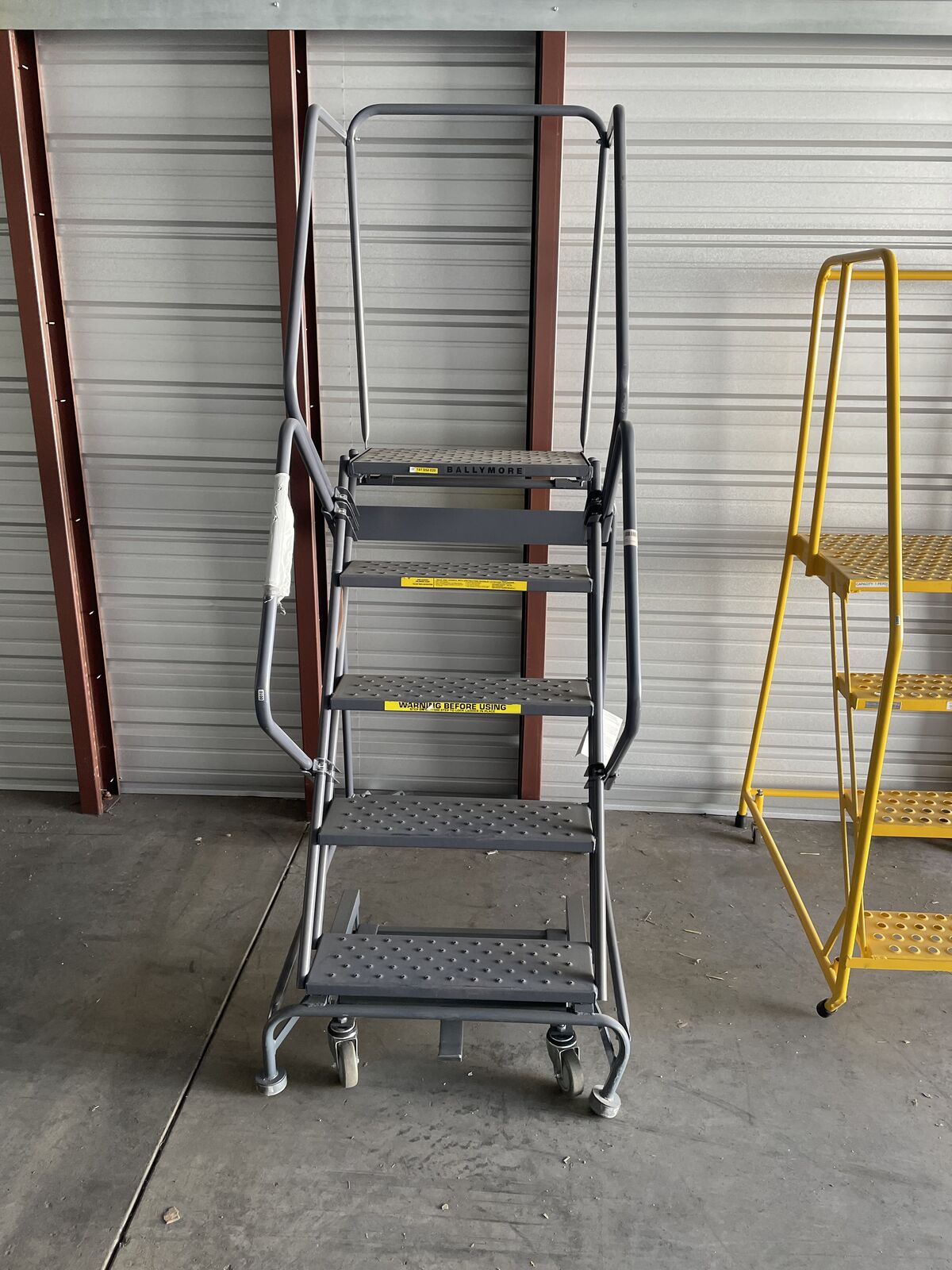5 Step Rolling Platform Warehouse Ladder 0010