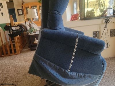 Recliner-power lift chair
