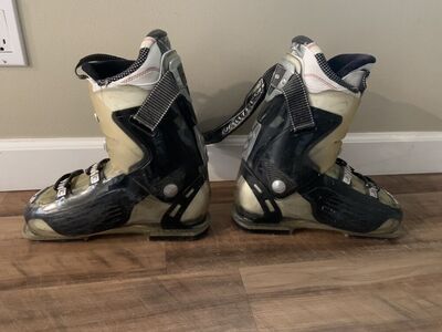 Salomon Ski Boots Mens Size 9