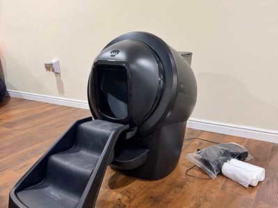 Litter Robot 4 + Hopper + Shield + Ramp + Filter + Liner, Black