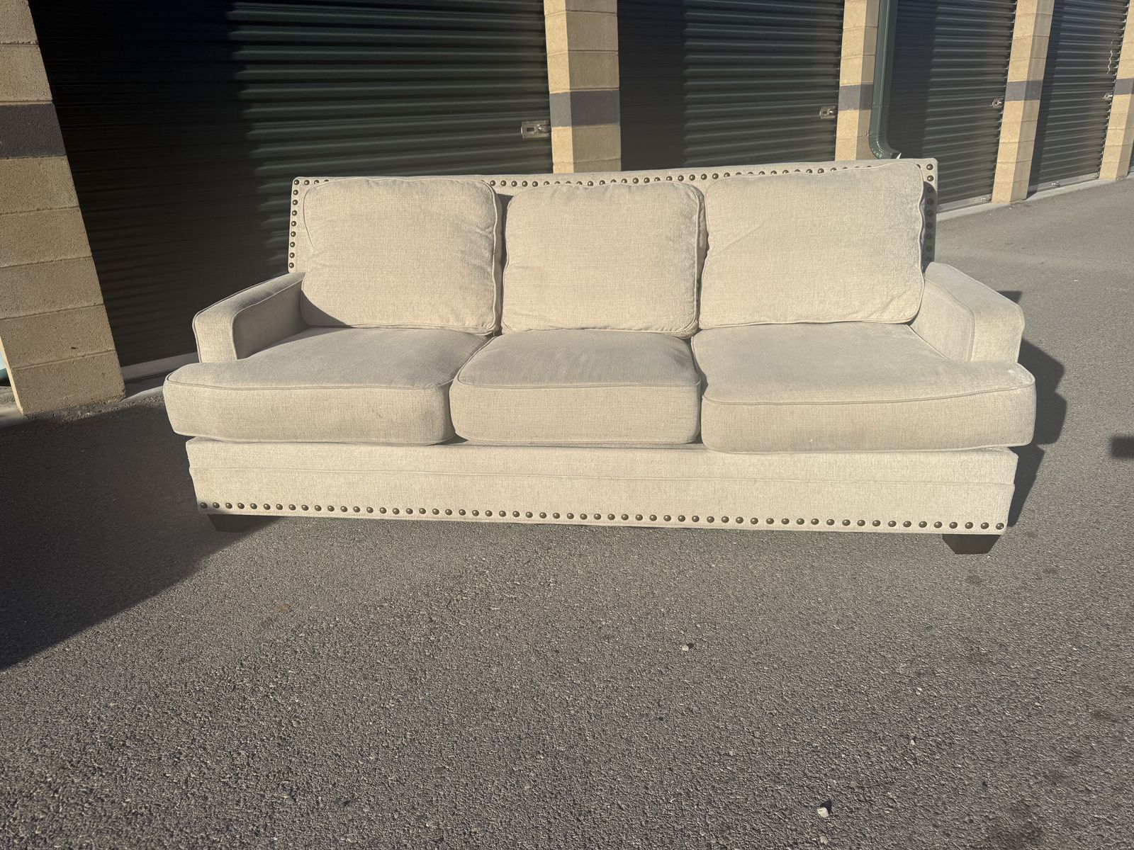 Luxary Cream Tufted Studed Couch- Will Deliver