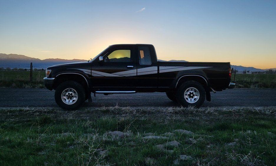 1989 TOYOTA PICKUP SR5 V6
