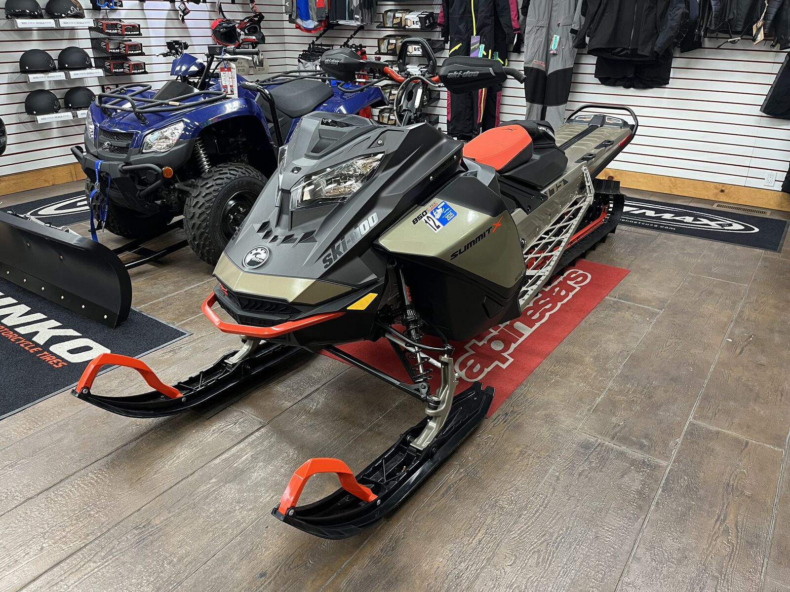2022 Ski-Doo Summit X 850 Turbo 175 3"
