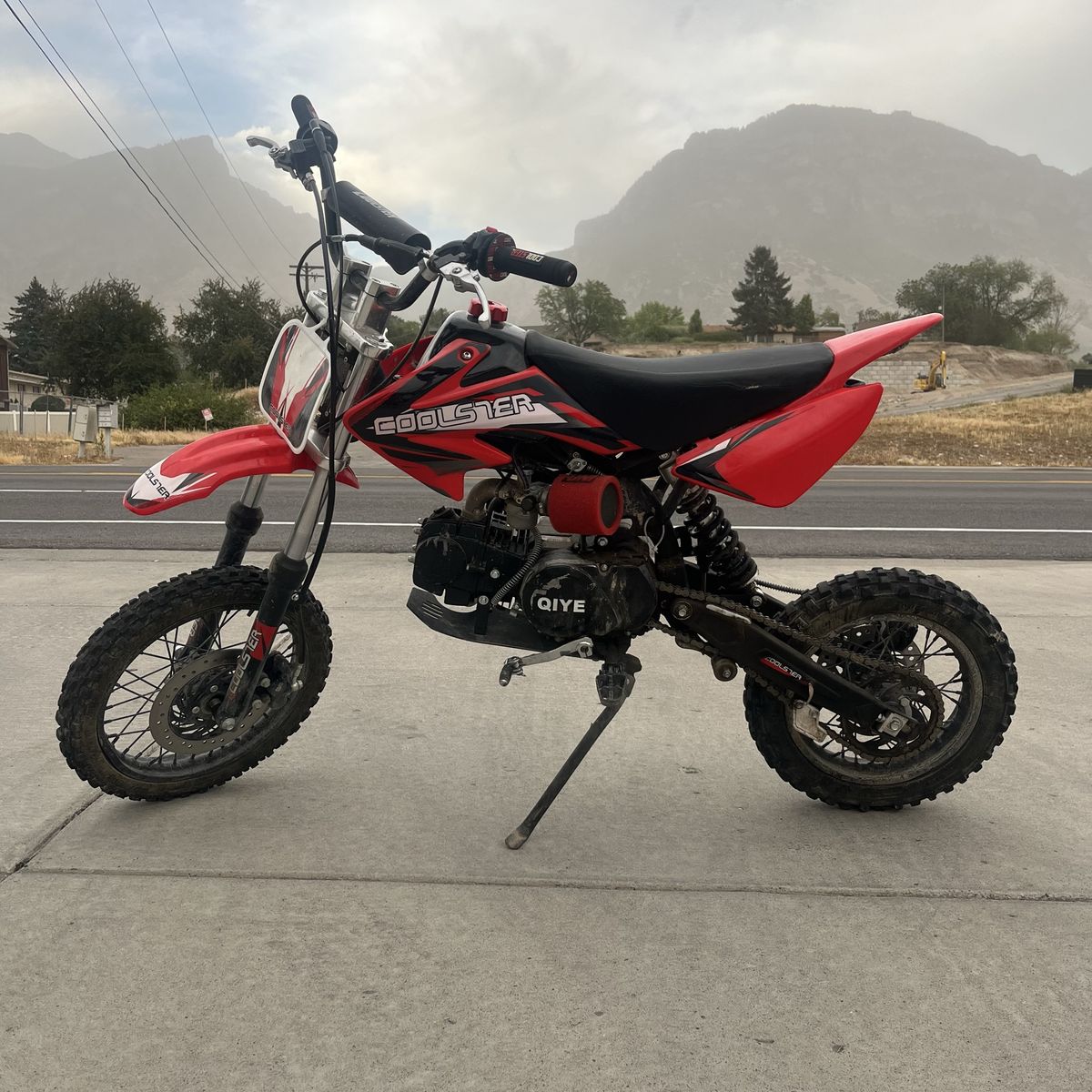 Coolster 125cc 4-Speed Pit Bike Dirt Bike