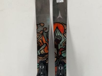 2026 Atomic Bent 100 w/ Atomic Strive 11 Demo Bindings