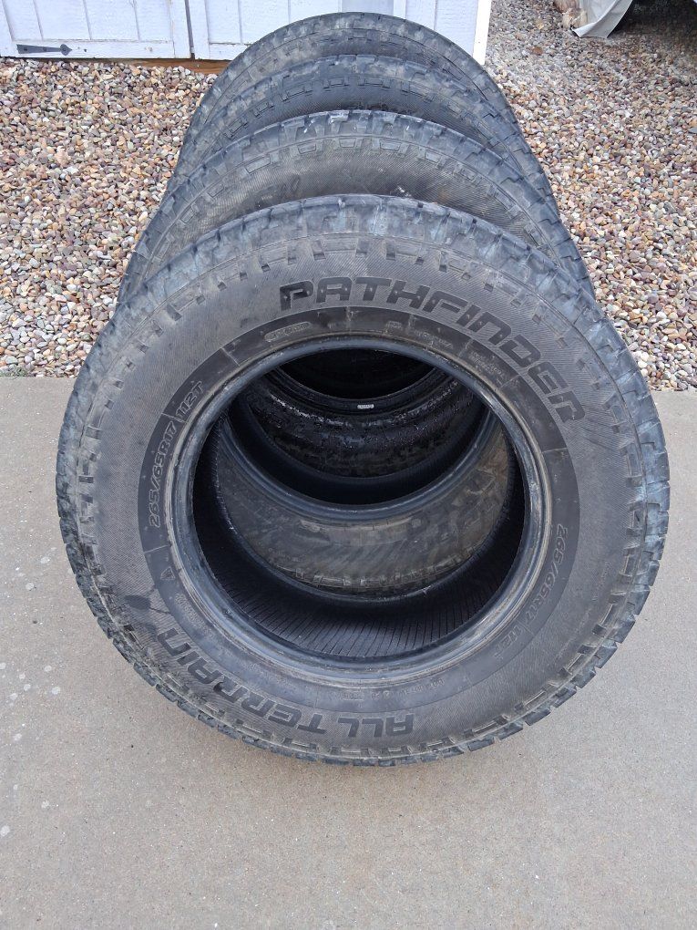 Main image 6